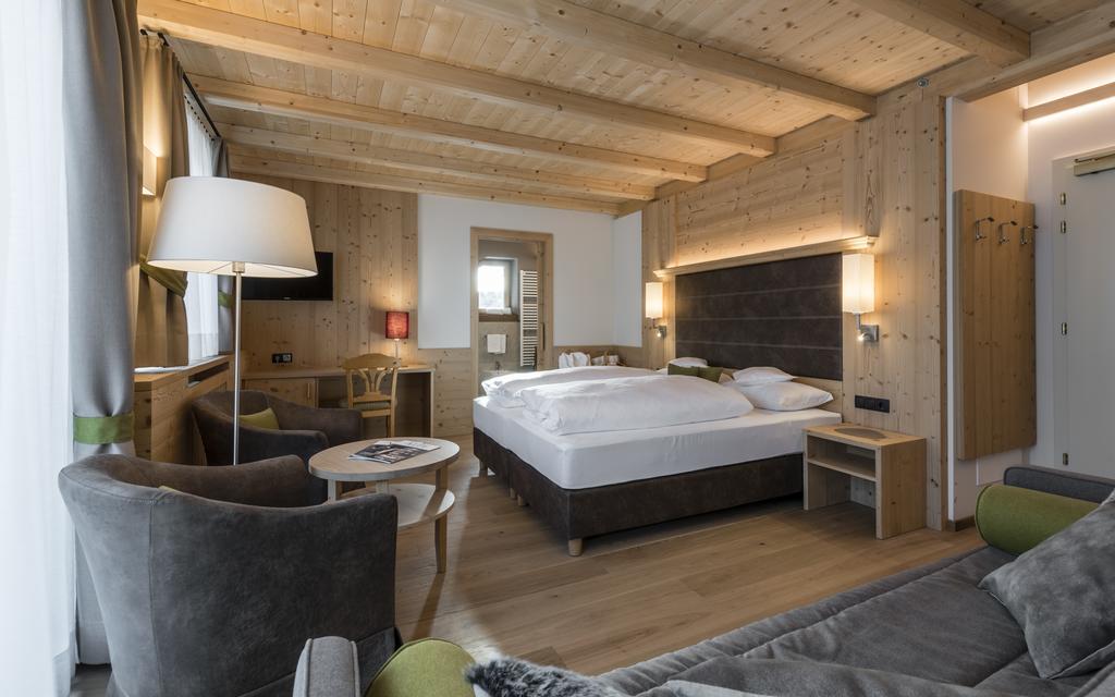 Hotel Villa Kastelruth Екстер'єр фото