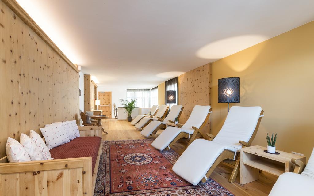 Hotel Villa Kastelruth Екстер'єр фото