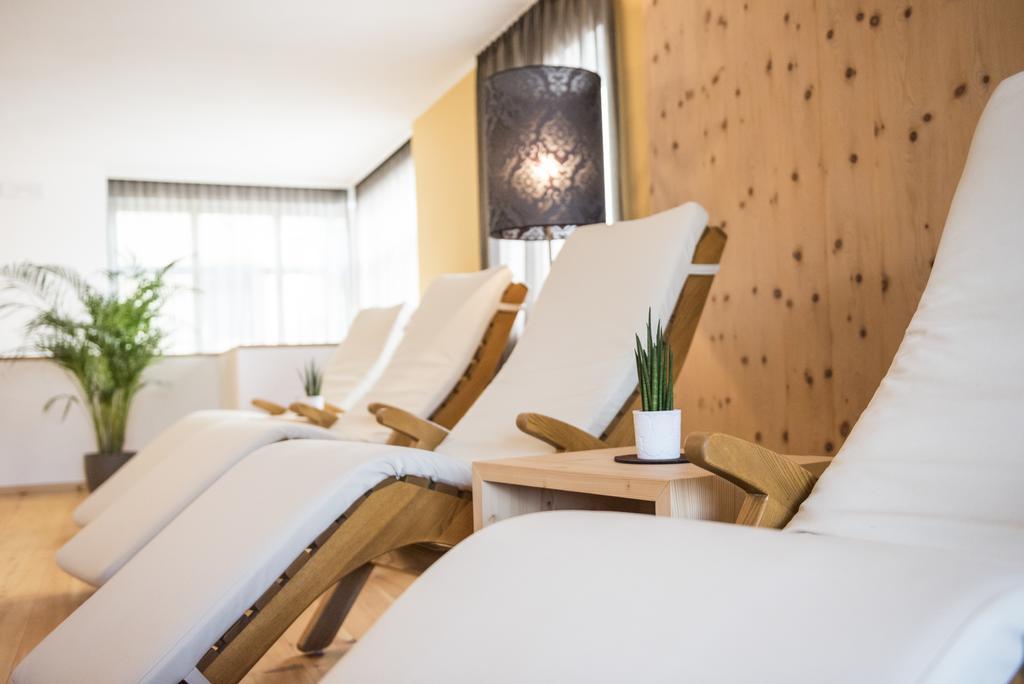 Hotel Villa Kastelruth Екстер'єр фото